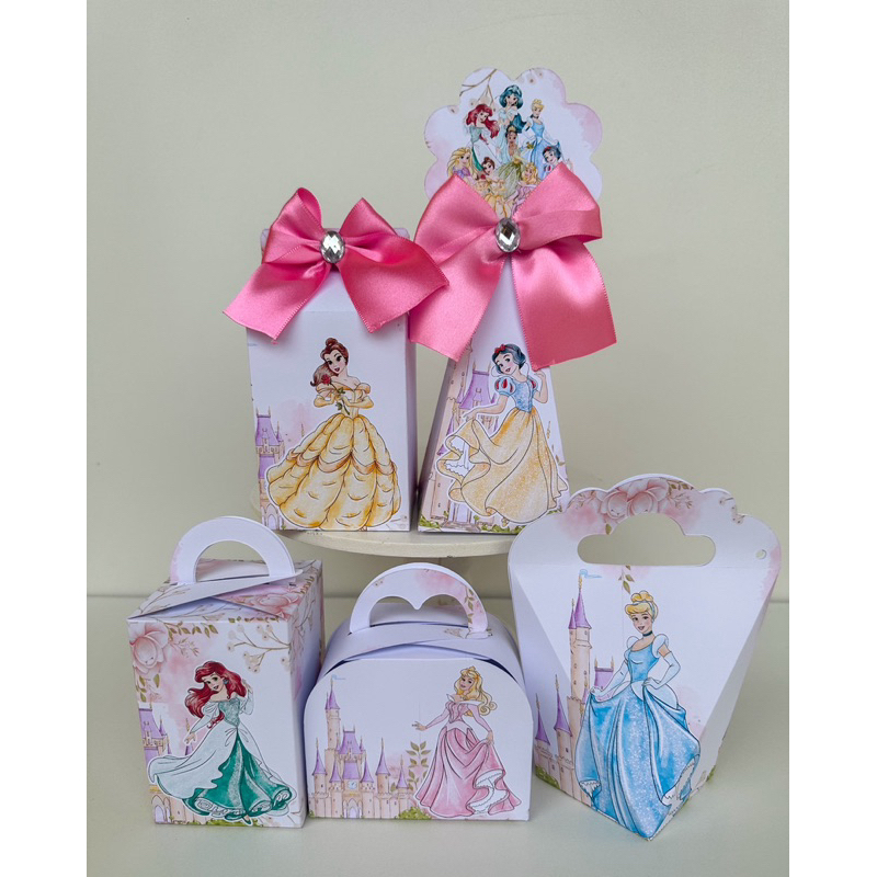 Kit Personalizados Princesas Disney Aquarela Pegue e Monte Lembrancinha Caixinhas Festa (Informe nome e idade no Chat)