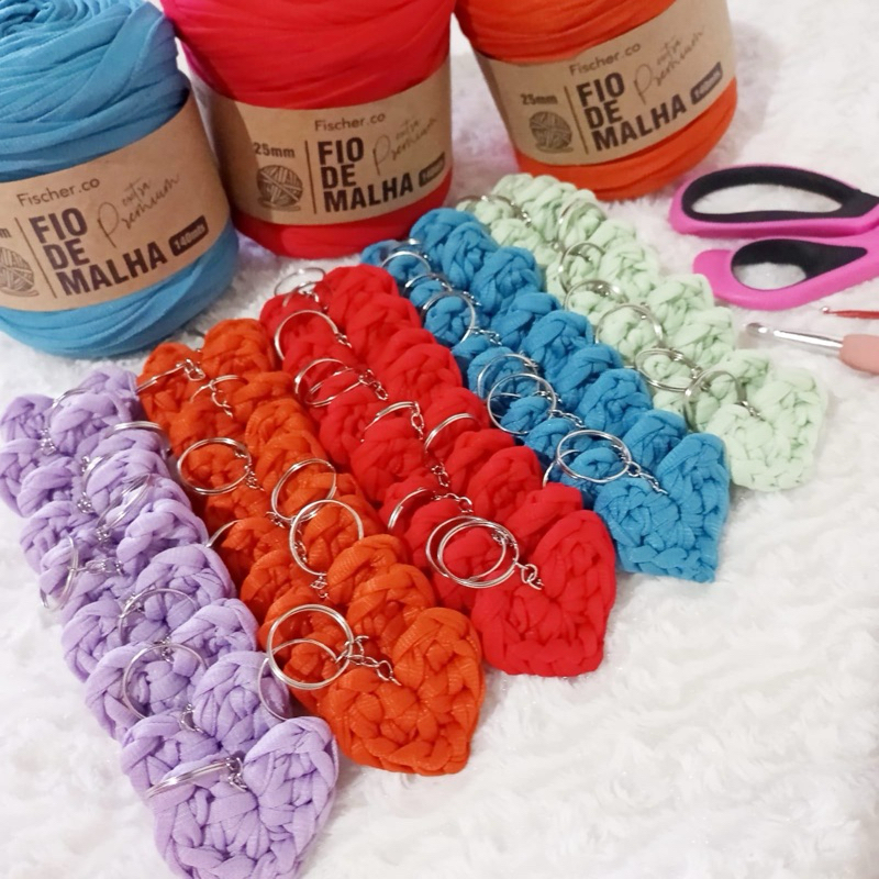 Kit com 50 ou 100 chaveiros coração em crochê – lembrancinha artesanal premium em Oferta na Shopee