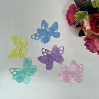 Borboleta aplique vazada em duas partes em Oferta na Shopee