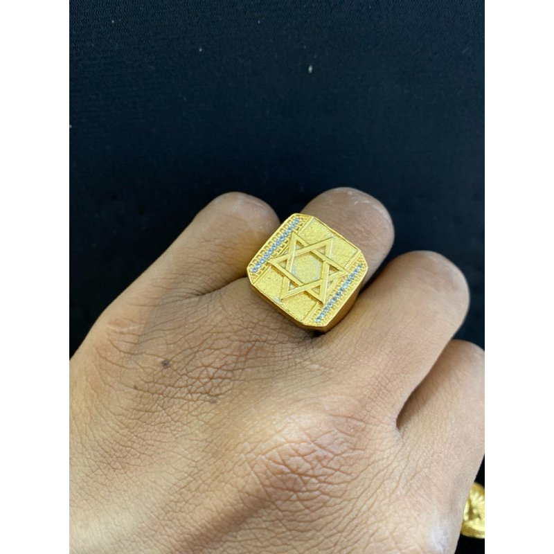 Anel Estrela de Davi cravejado Banhado a ouro 18k