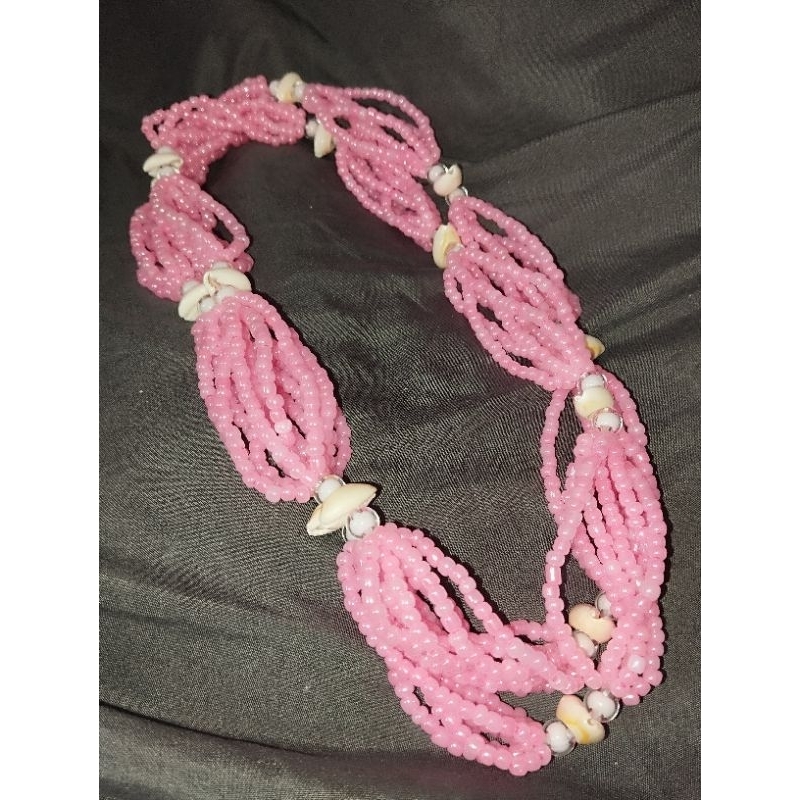 guia rosa, ewá, obá, oxum, yewá, umbanda, candomble, com búzios