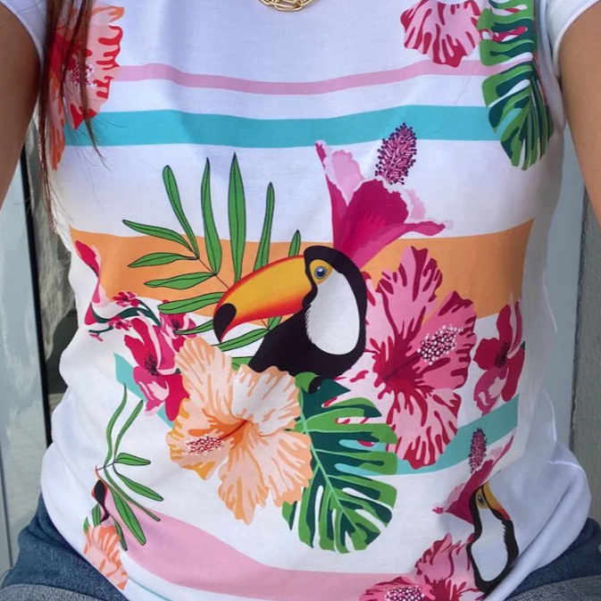 T-Shirt Feminina Estampada Tropical em Poliéster com Elastano Confortável em Oferta na Shopee