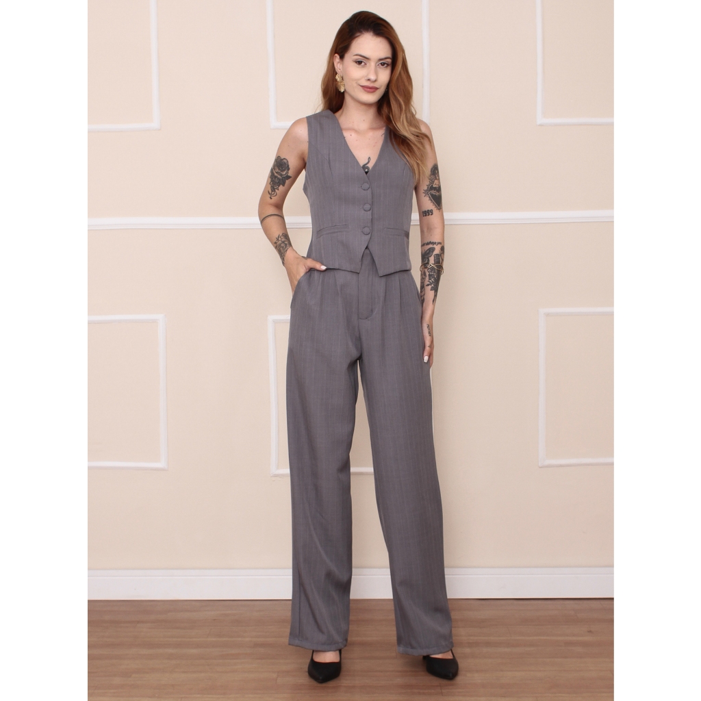 Conjunto Feminina Tecido Alfaiataria Modelo Listrada  Novo