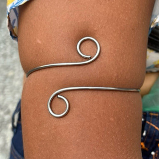 Bracelete de Aço(lançamento) em Oferta na Shopee