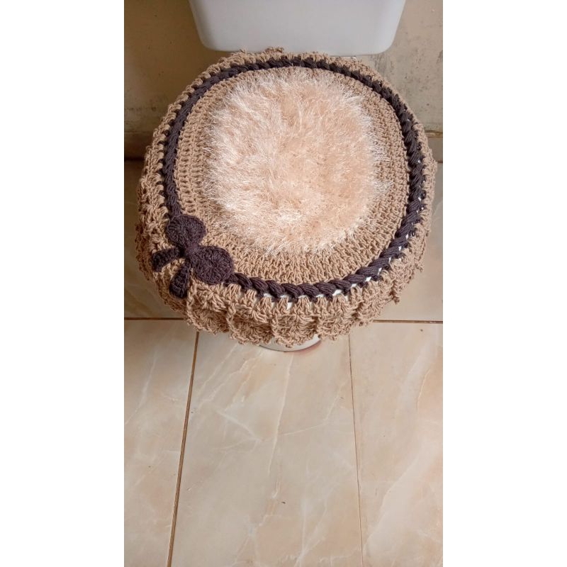 capa do tampo do vaso radla de crochê luxo feito no barbante e decore luxo/banheiro, luxuoso/radla