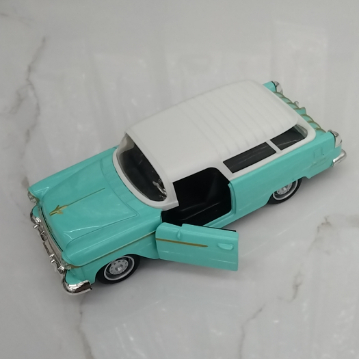Miniatura Carrinho de ferro de metal abre as portas fricção som colecionador luz Calhambeque