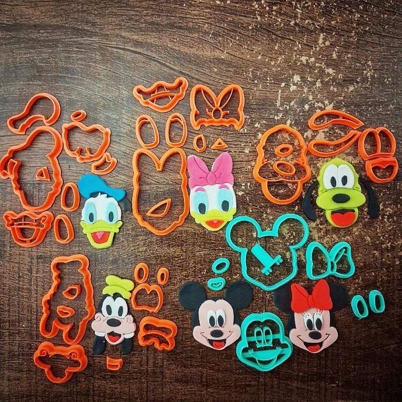 Kit Cortadores turma do Mickey,pastas americanas,pirulitos,biscuit,Minnie e Mickey,turma do Mickey