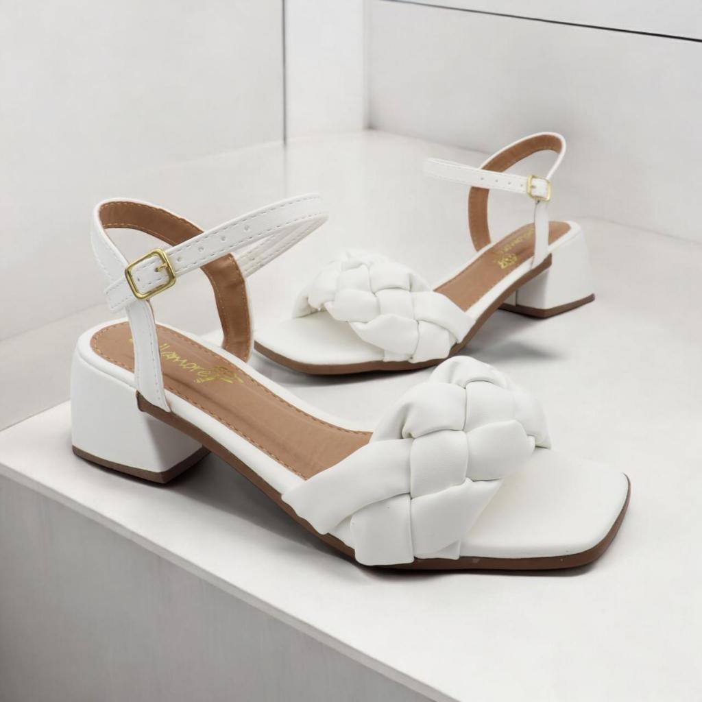 Sandália Feminina Salto Bloco Baixo Trança Casual Com Fivela Confortável Branco Nude Rosa Claro em Oferta na Shopee
