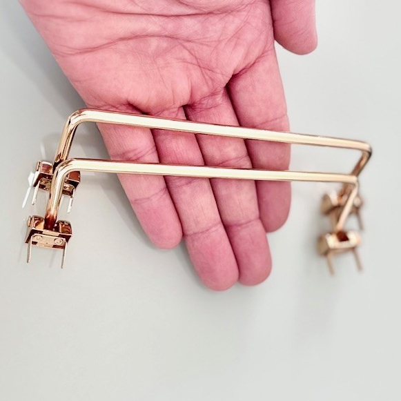 Alças de Metal Dourado Retangular para Bolsas 13Cm x 3.7Cm - REF 1700-22