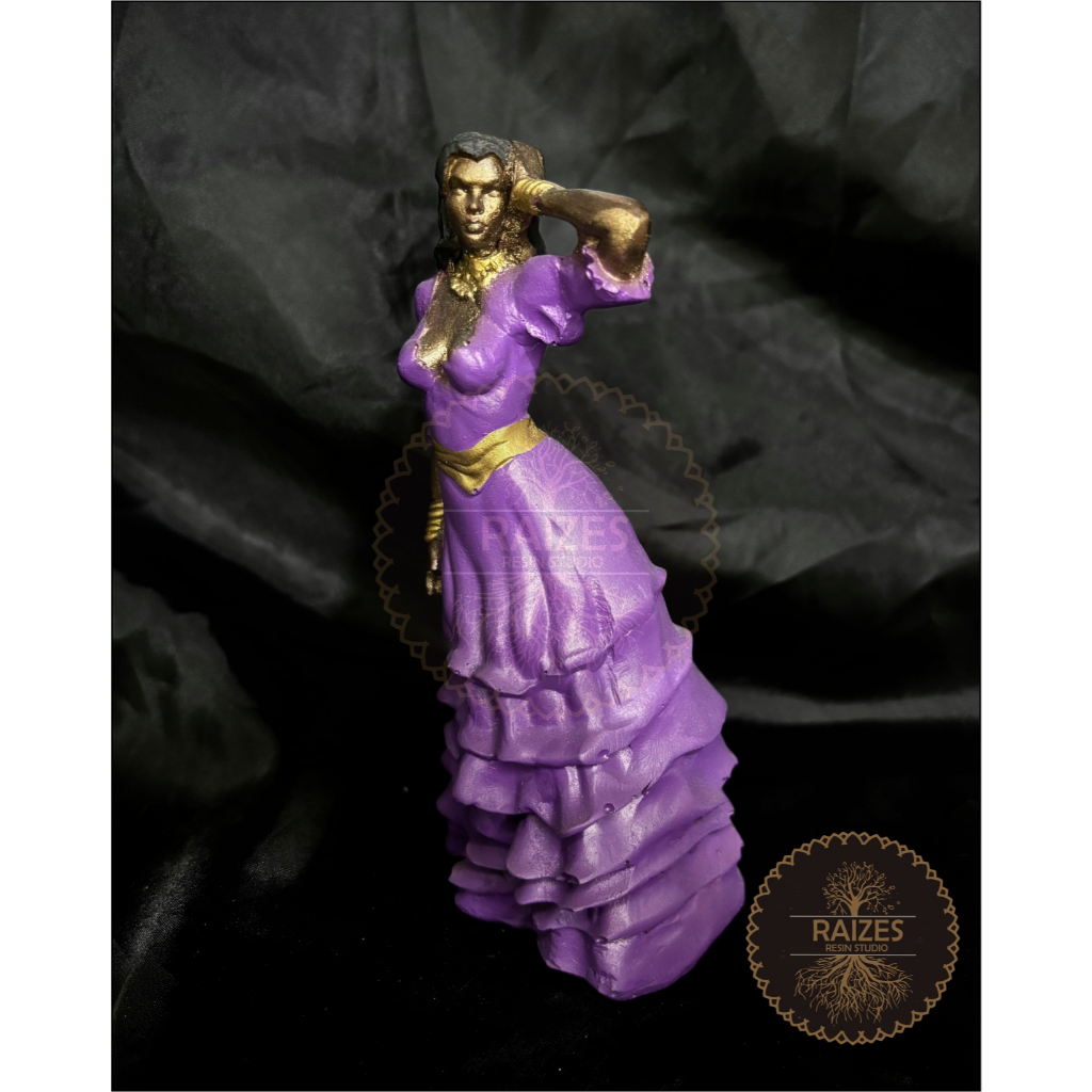 Estátua/Escultura Imagem Miniatura Pombagira Cigana Vestido Roxo