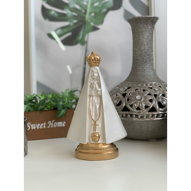 nossa senhora aparecida 22cm manto liso branco perolado detalhes dourado gesso