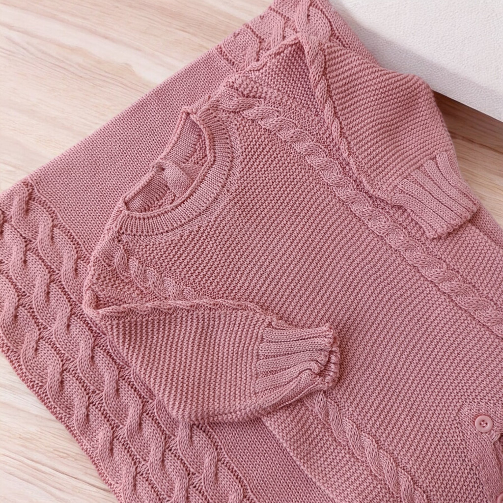 SAIDA MATERNIDADE 2 PÇS DE TRICOT TRABALHADA MACACÃO E MANTA MENINO E MENINA