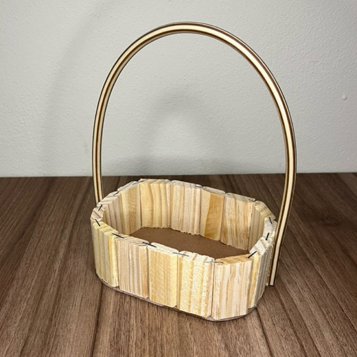 Kit 10 Cestinhas Para Presentes Páscoa Dia Das Mães Cesta De Madeira Artesanal Oval 15cm C/ Alça Lembrancinha Cosméticos