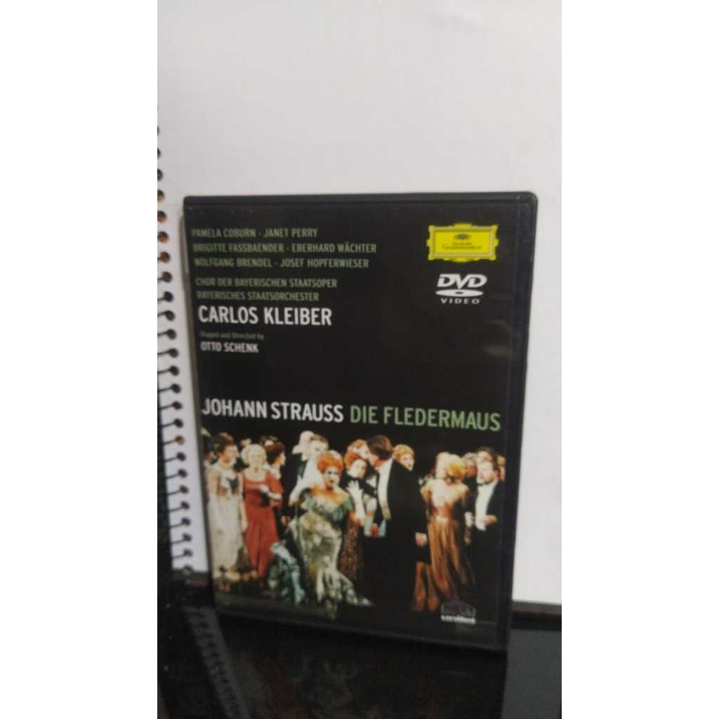 DVD johann strauss die fledermaus. D21