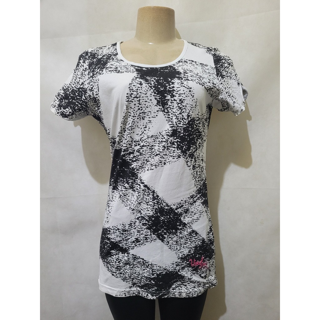 Blusa branca preta estampada tam M usado bom estado