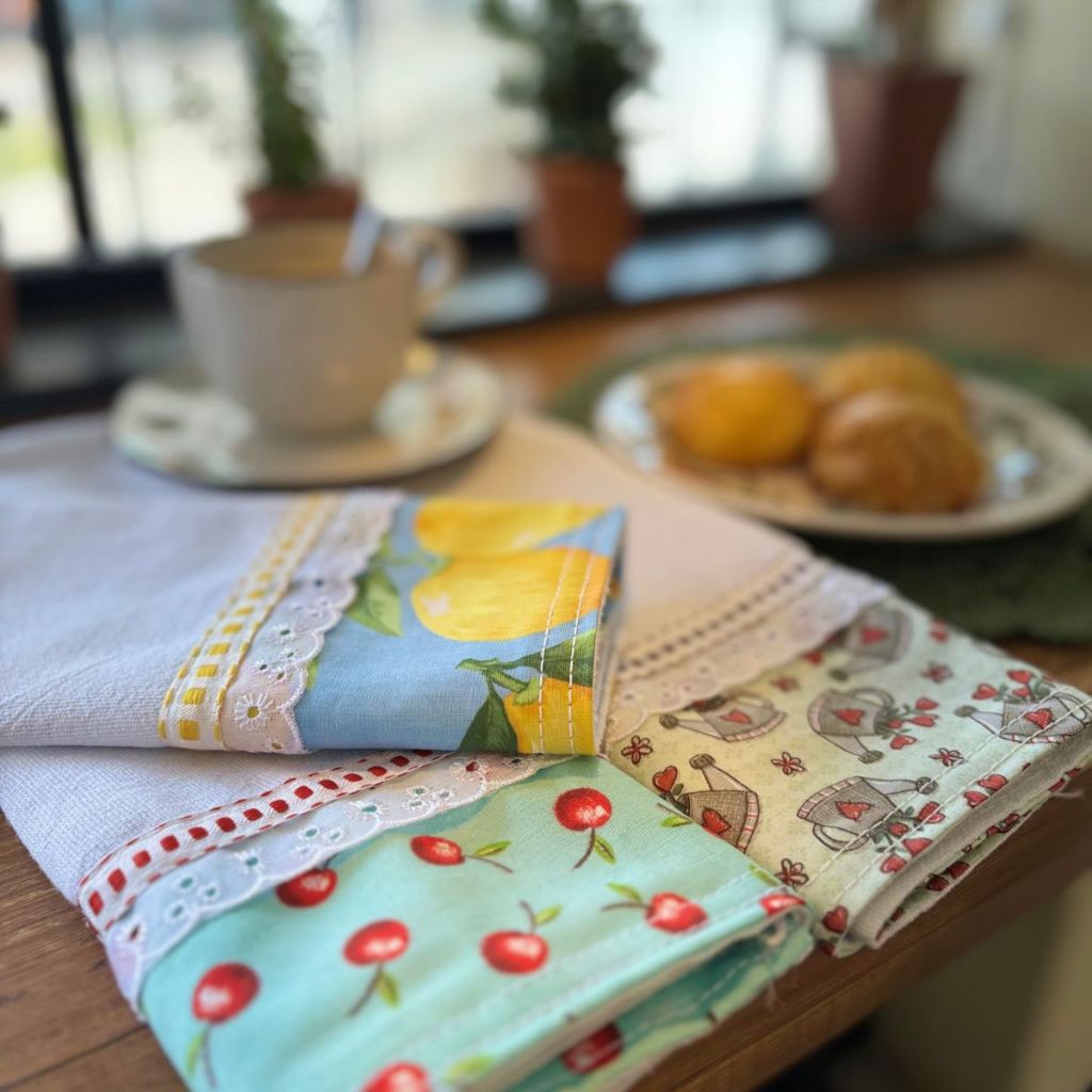 Pano De Prato Premium Bordado Ingles C/10 unid em Oferta na Shopee