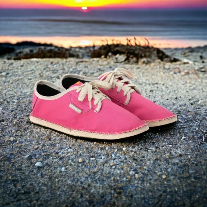 SAPATILHAS COM CADARÇO EM PROMOÇÃO