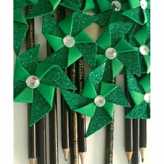 Kit Ponteira de Lápis Catavento de EVA com Glitter Várias Cores Acompanha o Lápis também