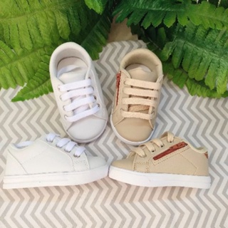 Tênis para bebê sapatinho com sola branco bege bebe calçado infantil nenê menino e menina sapato em Oferta na Shopee