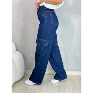 Calça jeans cargo feminina lavagem escura moda gringa. em Oferta na Shopee