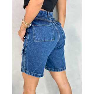 Bermuda estilo carpinteiro jeans feminina moda chic lavagem escura. em Oferta na Shopee