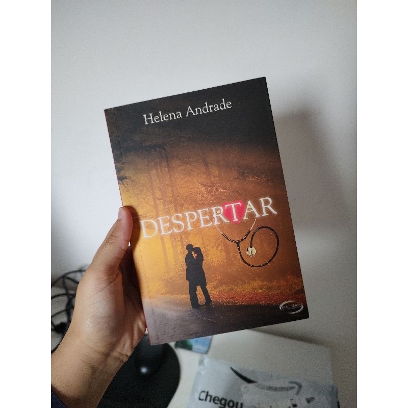 Livro nacional Despertar, de Helena Andrade - AUTOGRAFADO