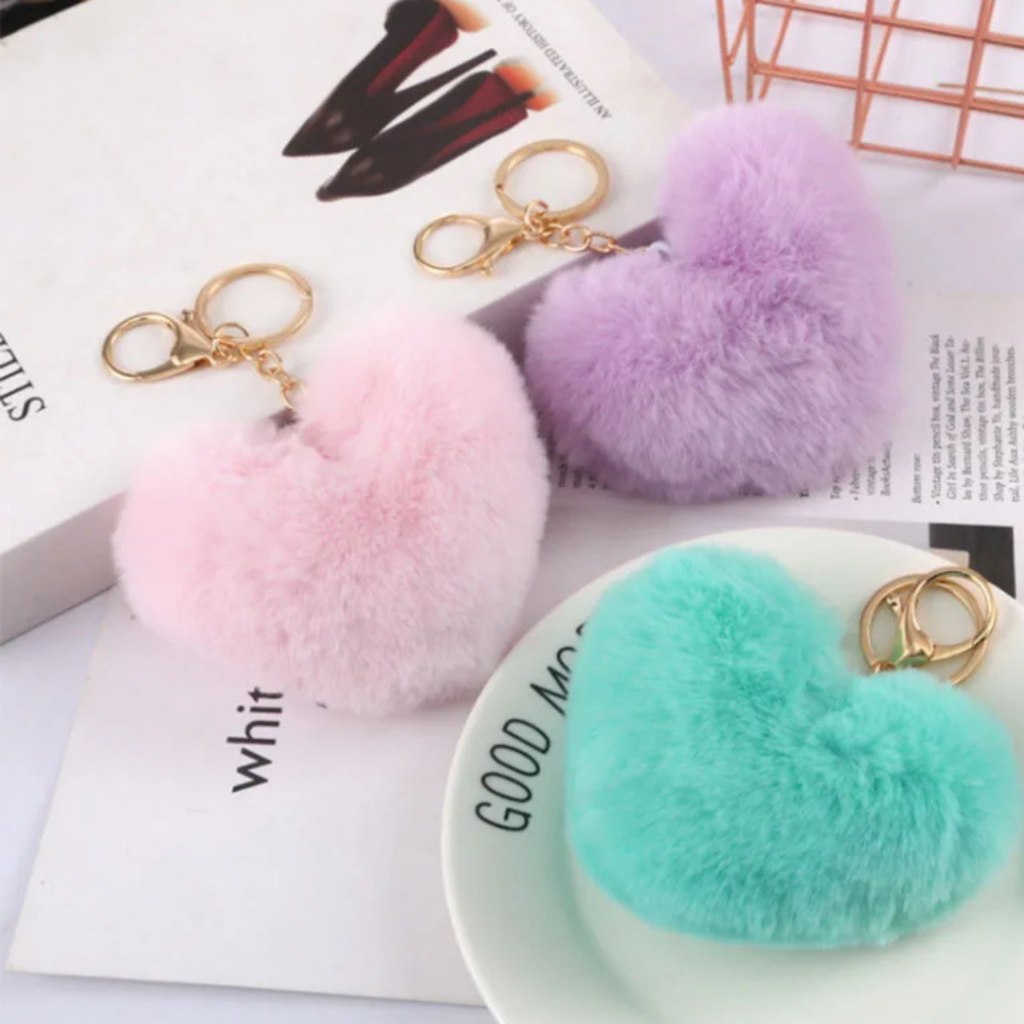 Chaveiro Pom Pom Coração Fecho Lagosta para Bolsas Mochilas Chaves em Oferta na Shopee
