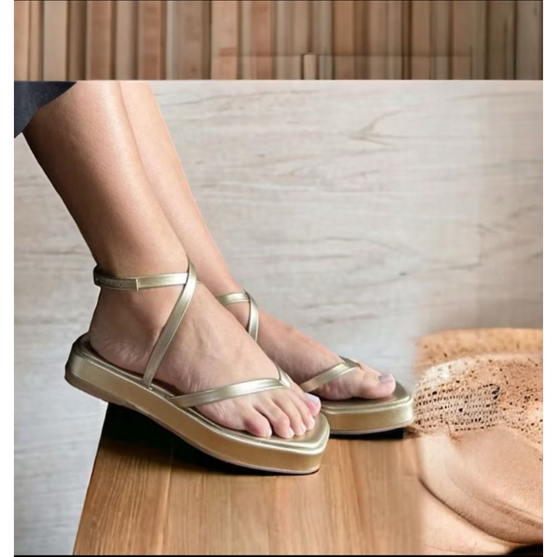 Flat Feminina Chinelo Sandália Plataforma Confortável Com fivela(Liza)