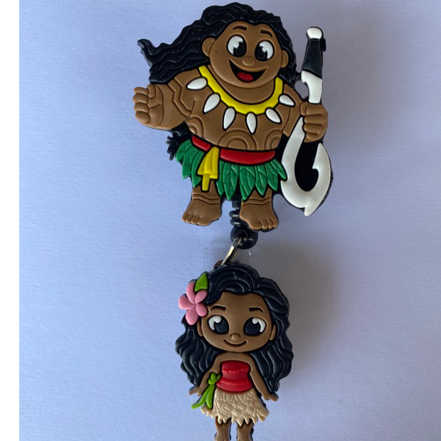 Porta crachá tema Moana em Oferta na Shopee