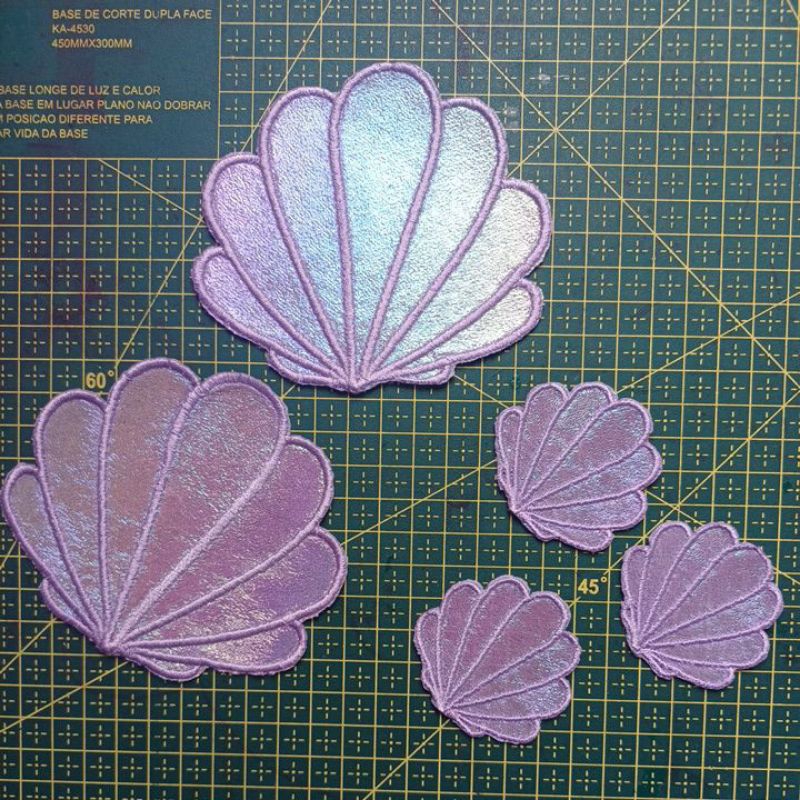Patch bordado termocolante Concha lilás furta cor