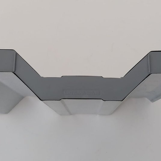 Acabamento Terminal para Telhas Sanduiche Trapézio 40/980 e  TP25