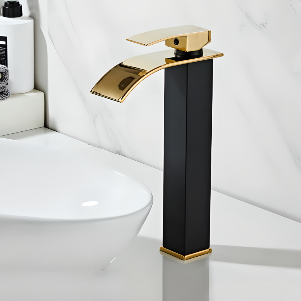Torneira Preta Dourada Banheiro Misturador Cascata Monocomando Alta Luxo Yesop - Home & Living