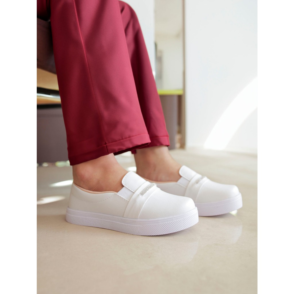 Tênis Feminino Sem Cadarço Antiderrapante com Detalhe em Brilho em Oferta na Shopee