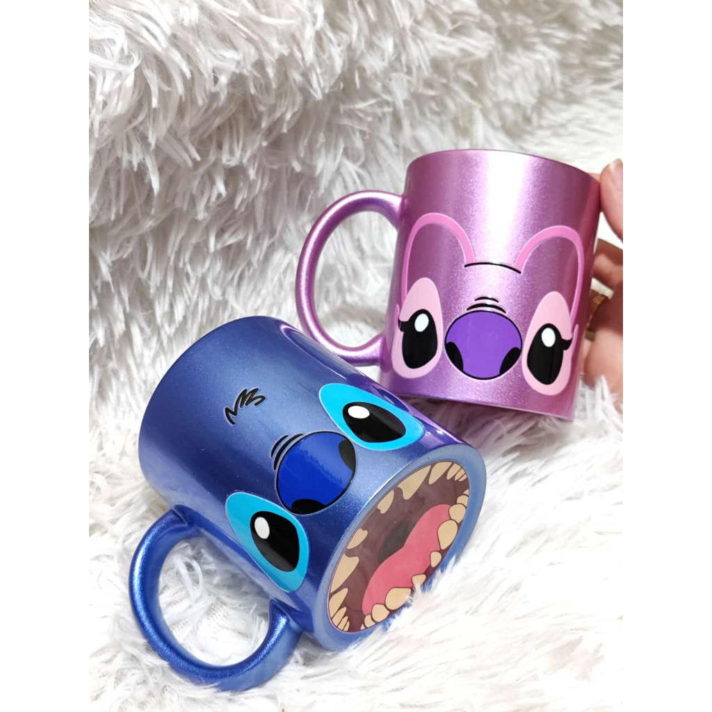 Caneca xícara de Porcelana Cerâmica Personalizada Stitch e Angel Perolada  Bocão Boca aberta em DTF
