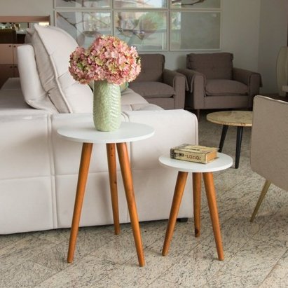 Conjunto de Mesinhas Canto E Apoio Pe Palito Madeira Tripe Porta Quadros E Objetos Branco Ou Preto Sala