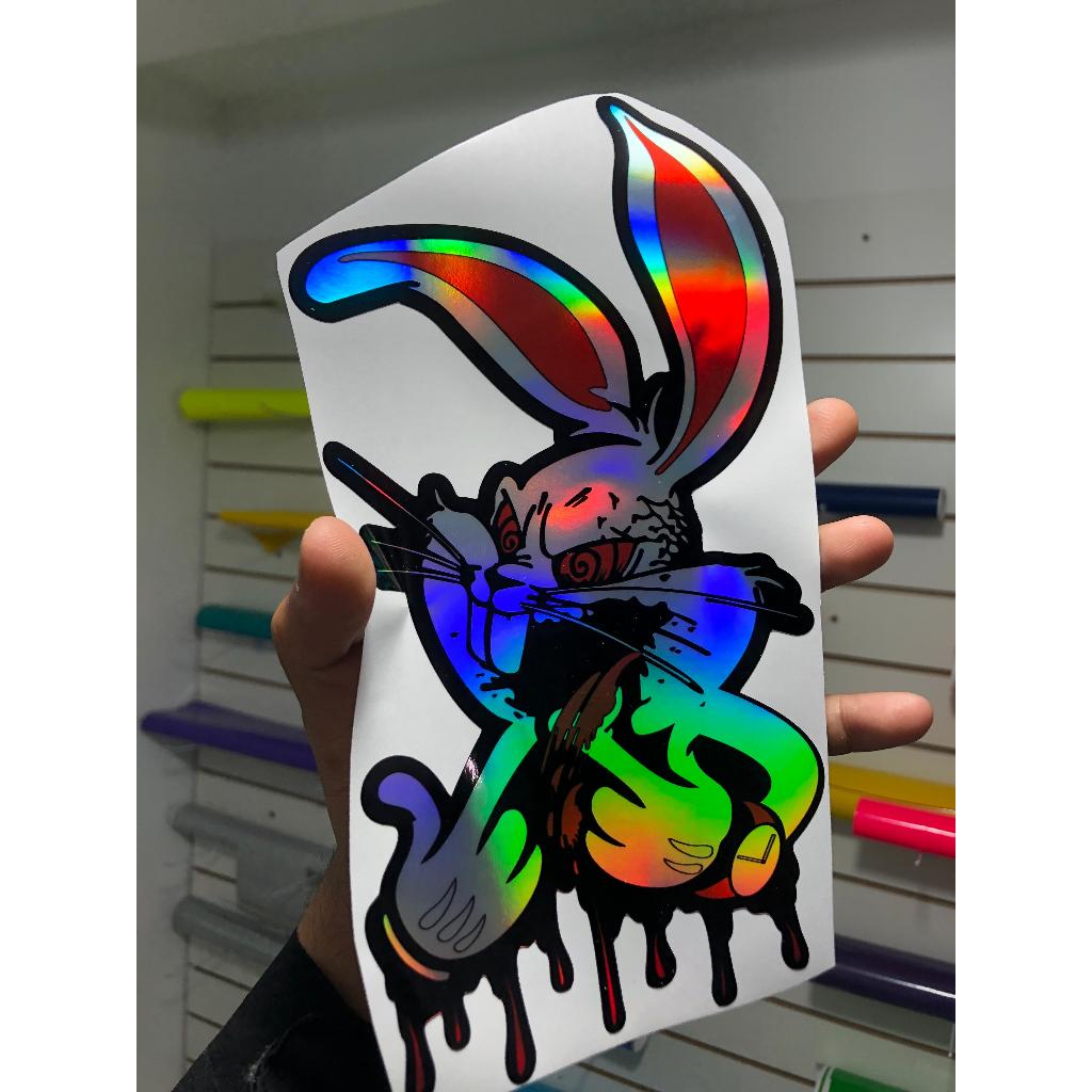 Adesivo stickers coelho pernalonga irado 20cm holografico em Oferta na Shopee