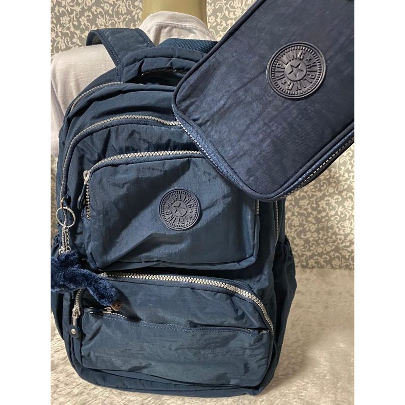 Mochila Kp antifurto e com cabo usb