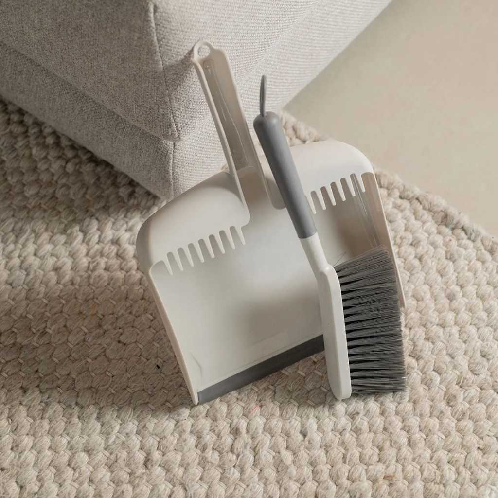 Pá e Escova de Limpeza Flow - OU em Oferta na Shopee