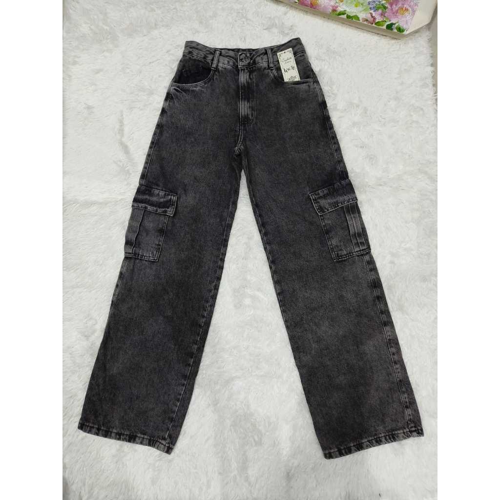 Calça jeans feminina cargo de wide leg de cintura alta com mamorizada grafite