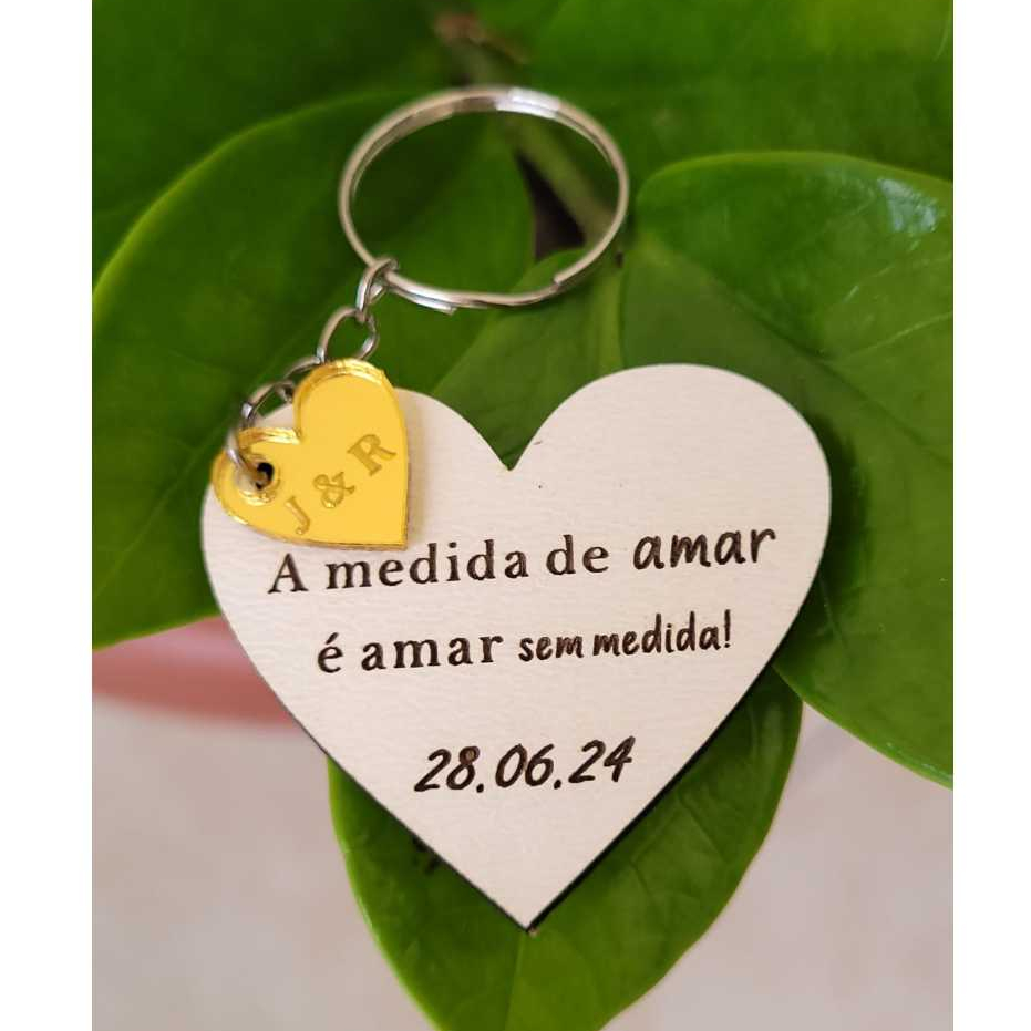 LEMBRANCINHA CASAMENTO CHAVEIRO PERSONALIZADO COM INICIAIS E DATA - NOIVADO - CASAL - MDF - ACRÍLICO