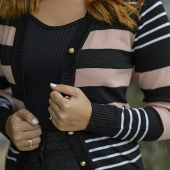 Casaco Aberto Cardigan Blusa de Frio Elastano Listrado Botões Pérola Moda Outono Inverno Elegante Versátil