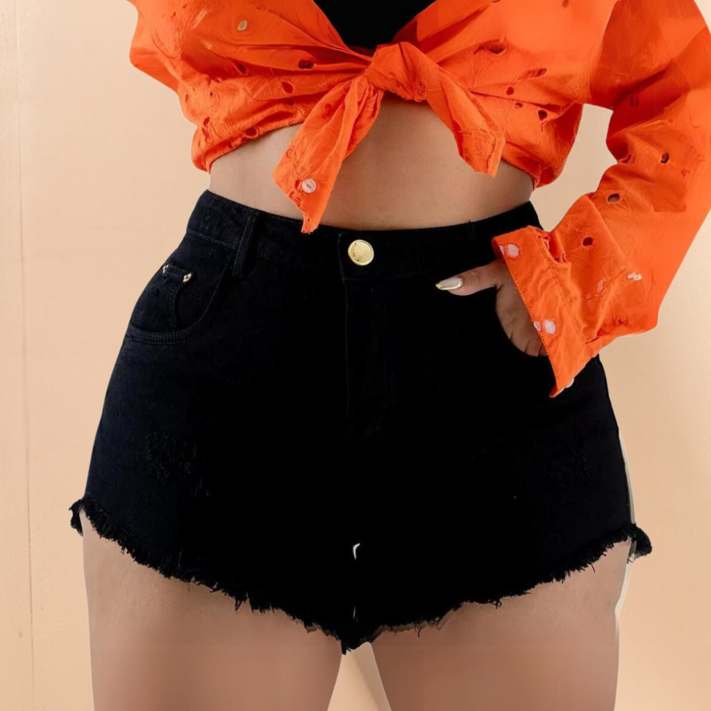 Short Jeans Plus Size Preto Liso Hot Pants Barra Desfiada