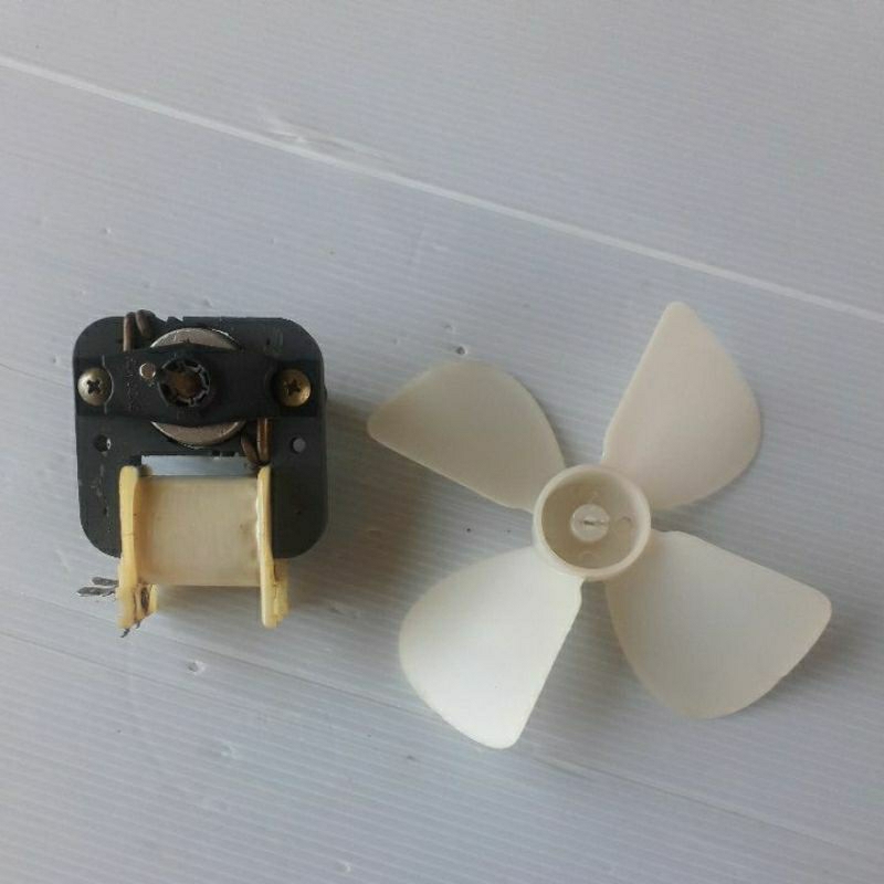 Motor ventoinha do microondas Brastemp CMU31A0 110v usado