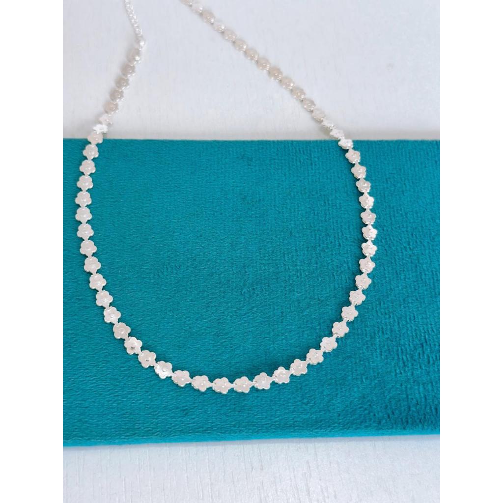 Colar flor chapeada banhado à prata 925 em Oferta na Shopee