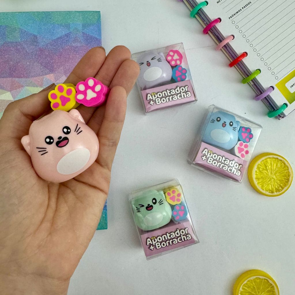 Kit Apontador Plástico com Depósito + 2 Borracha de Patinha (Azul, Lilás, Rosa e Verde) - Importado em Oferta na Shopee