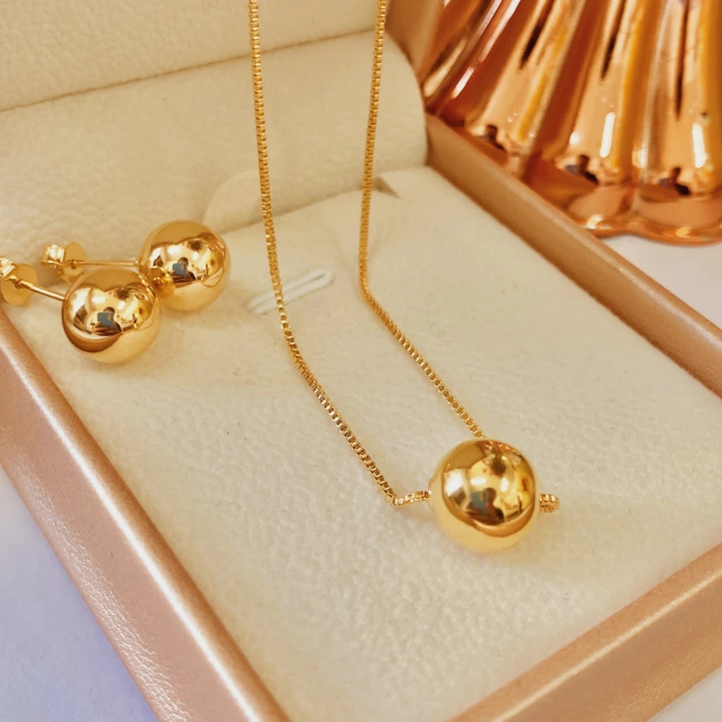 Conjunto Colar e Brincos Bolinha Esfera Colar  Blogueira Folheado a Prata 925 e Ouro18 K