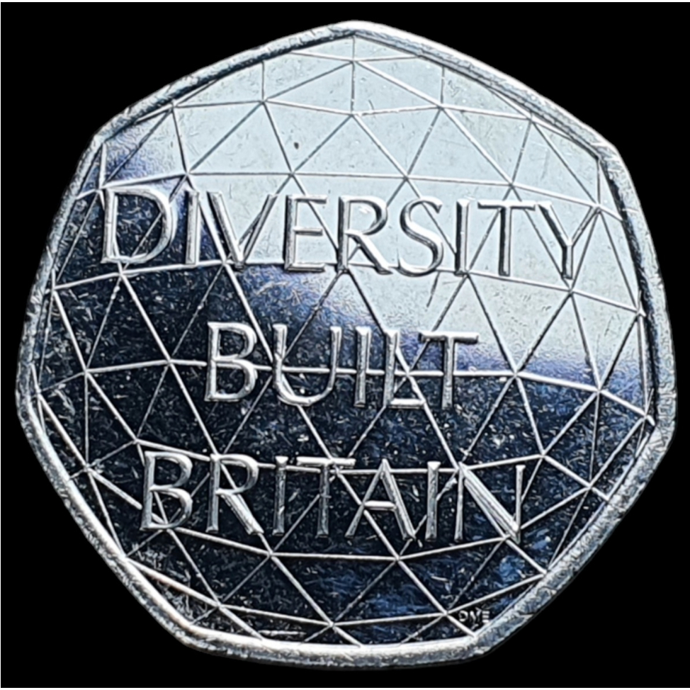 MOEDA DO REINO UNIDO - 50 PENCE - DIVERSIDADE