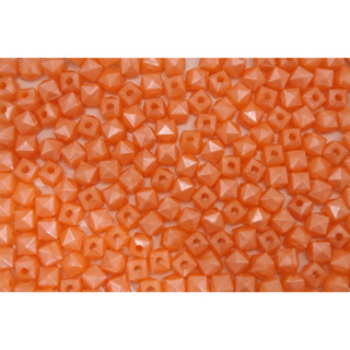 Pedraria miçanga cristal cubo quadrado dadinho acrilico 8mm, 500g Cores Leitosas artesanato em Oferta na Shopee