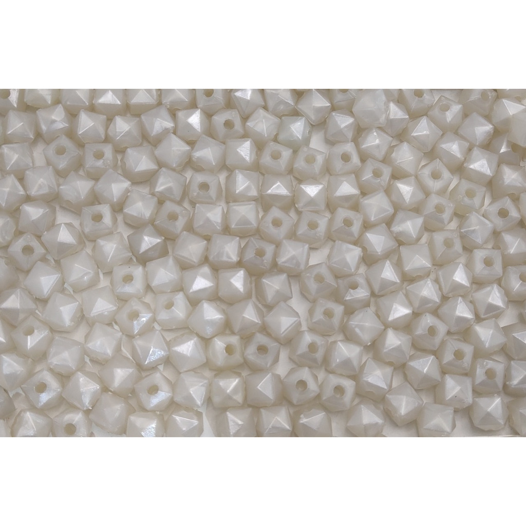 Pedraria Cristal Cubo Facetado Dadinho Acrilico 10mm, Pacote 500g em Oferta na Shopee