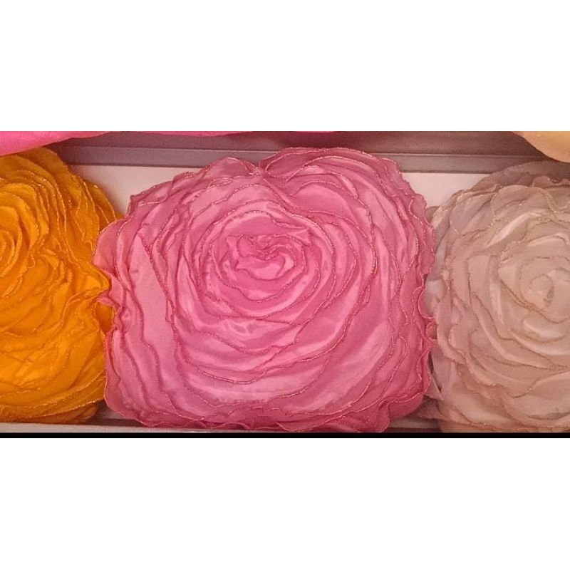 lindas. capas de almofadas. formato. de. rozas em Oferta na Shopee